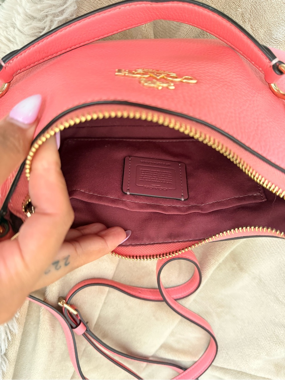 Coach Pink Pebbled Leather Shoulder Bag with Gold Chain Strap - Picture 4 of 4